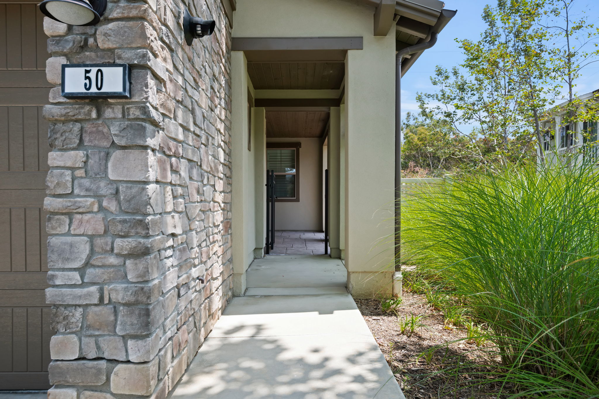02 - Walkway