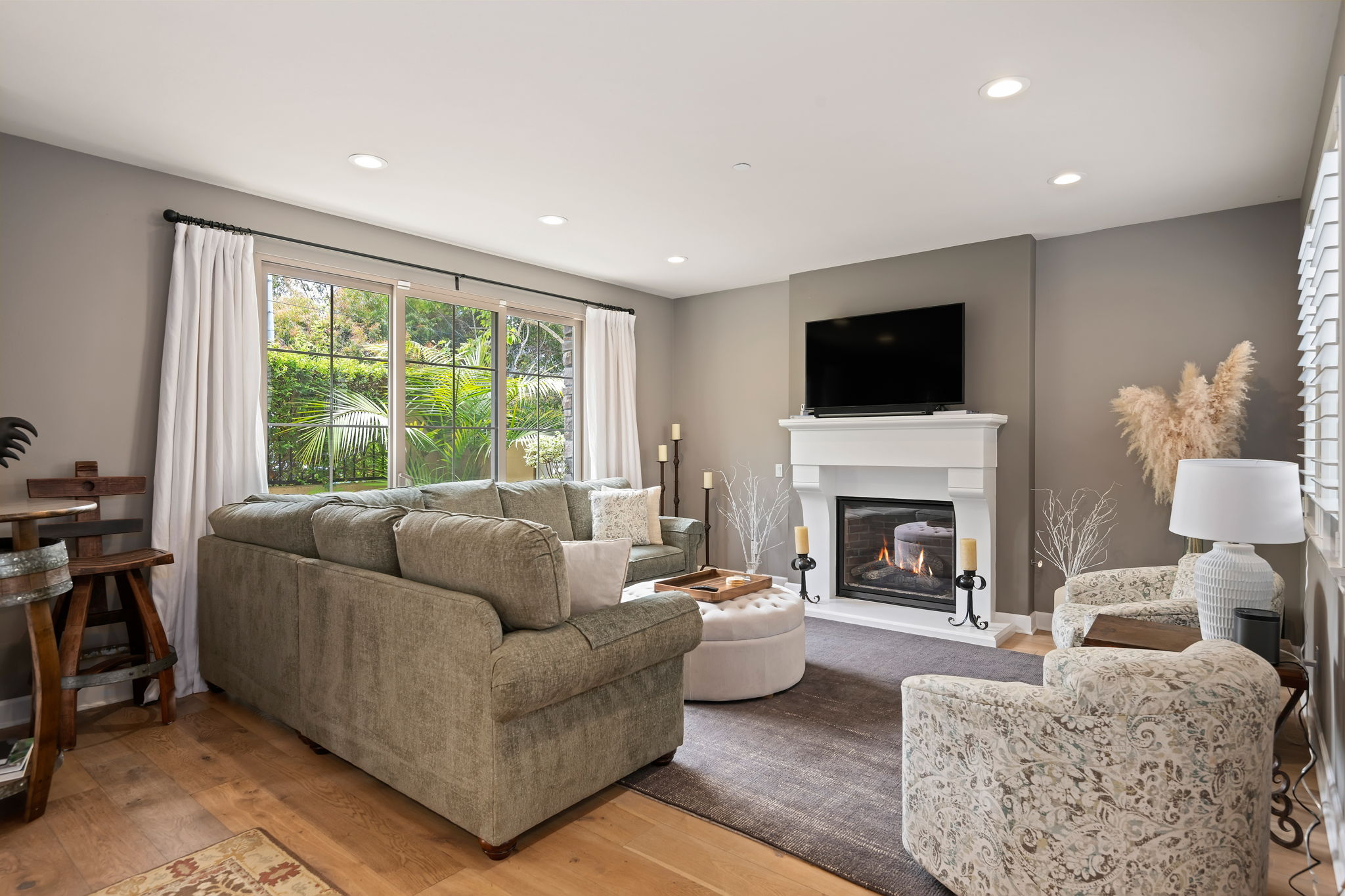 09 - Family Room