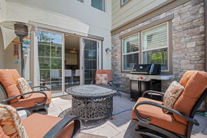 08 - Patio