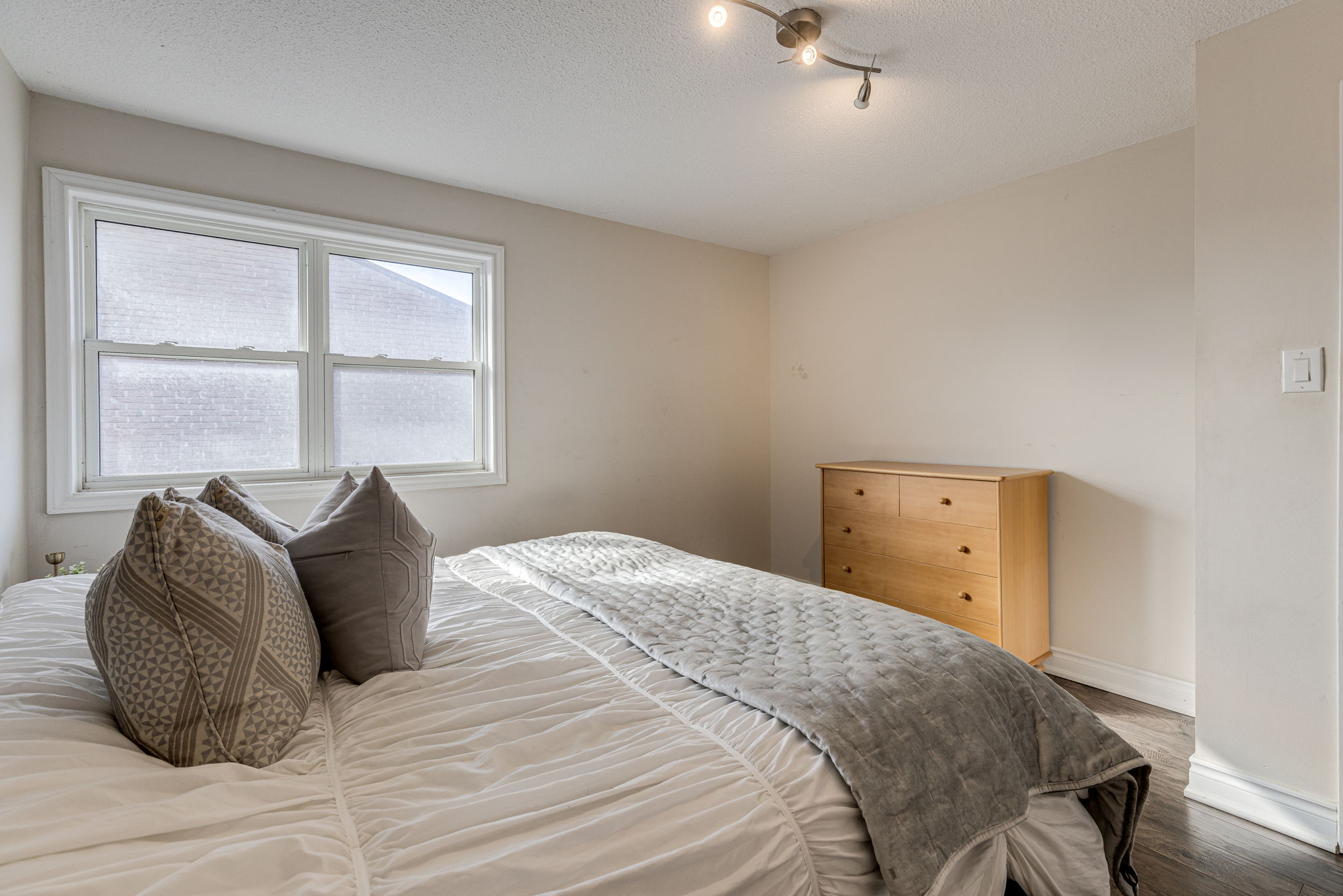 Toronto property showcase — delivered property photograph 17
