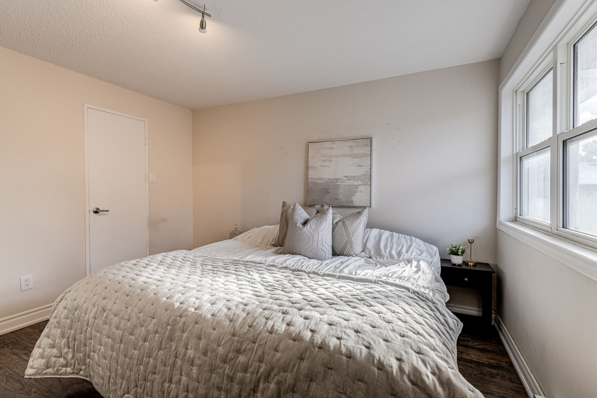Toronto property showcase — delivered property photograph 18