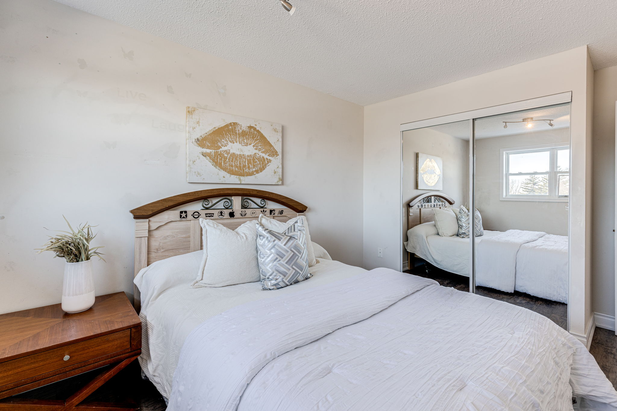 Toronto property showcase — delivered property photograph 21