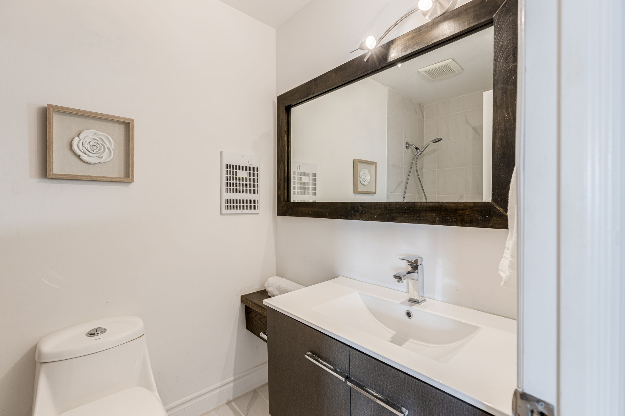 Toronto property showcase — delivered property photograph 24