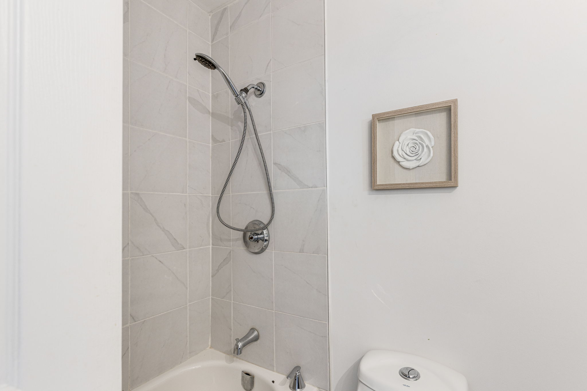 Toronto property showcase — delivered property photograph 25