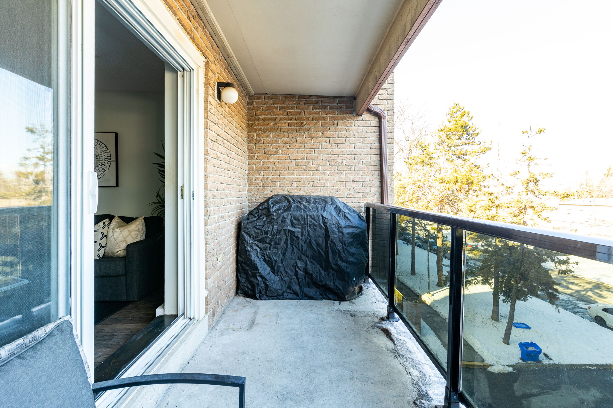 Toronto property showcase — delivered property photograph 28