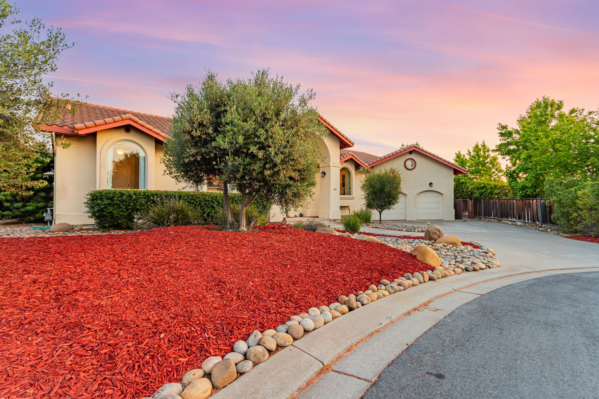 033_TWILIGHT_ 50 Schmidt Ct_