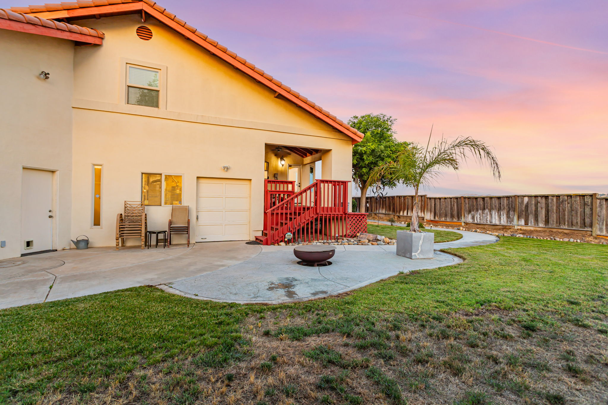 037_TWILIGHT_ 50 Schmidt Ct_