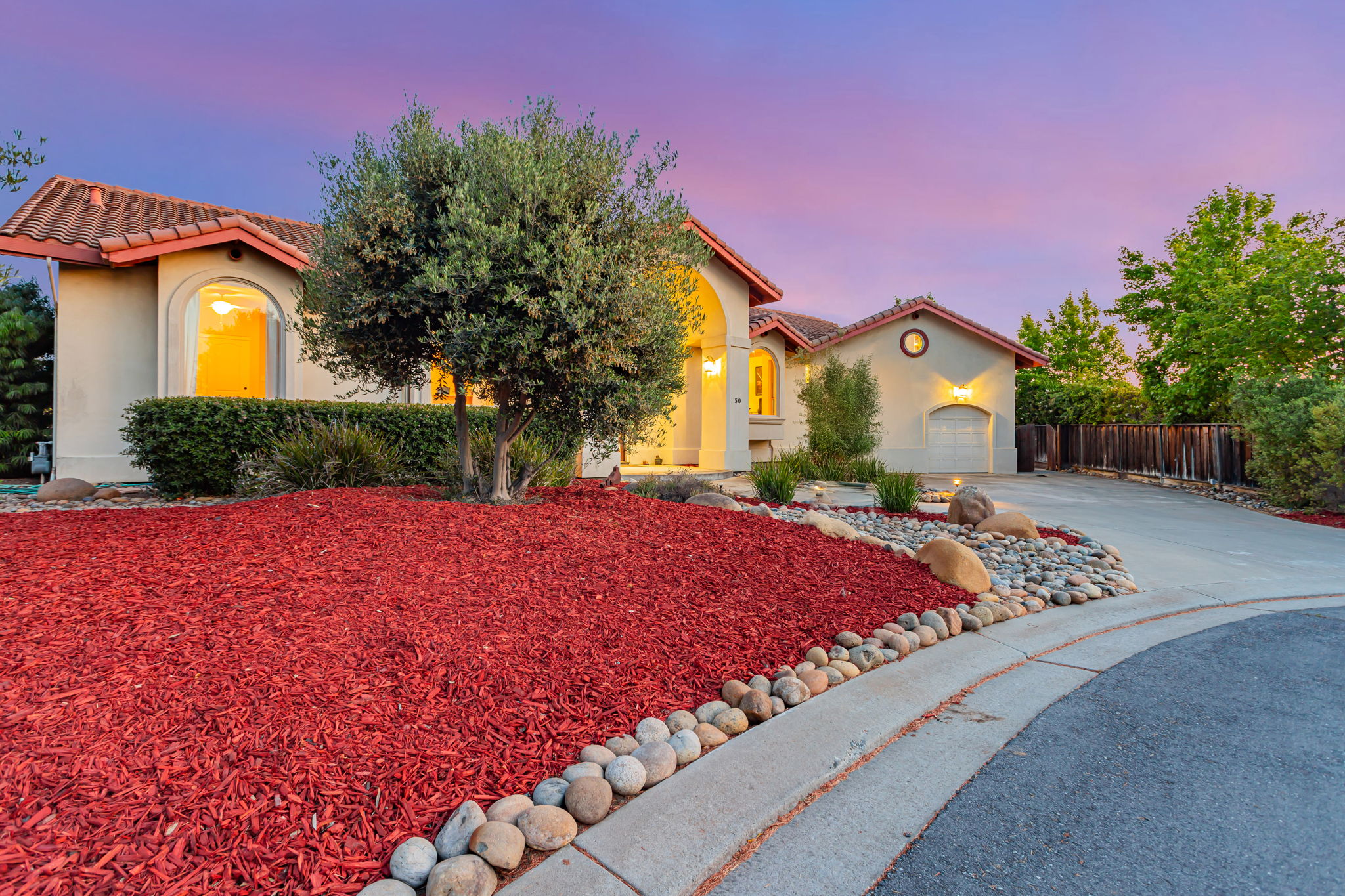 061_TWILIGHT_ 50 Schmidt Ct_