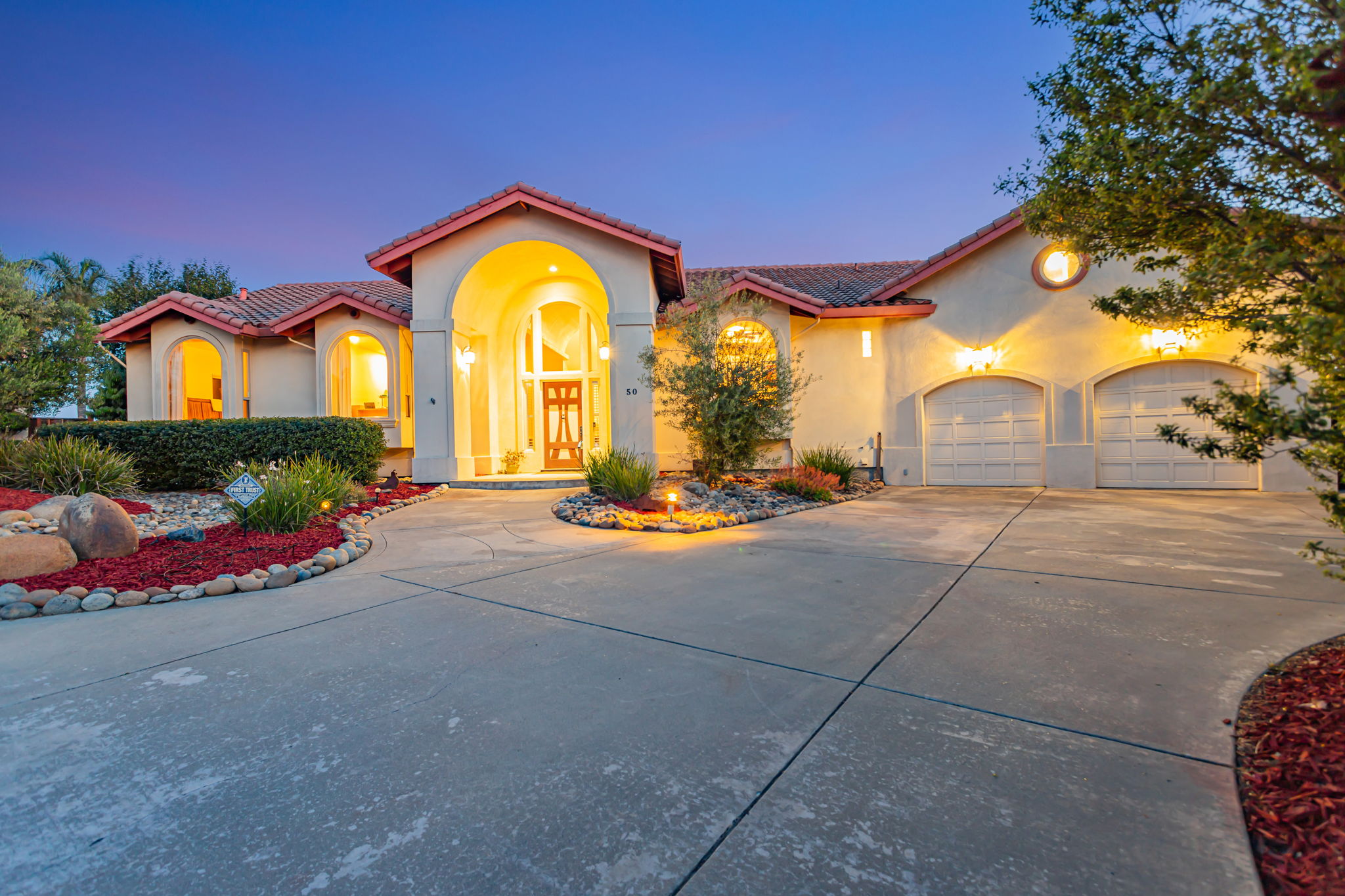 068_TWILIGHT_ 50 Schmidt Ct_