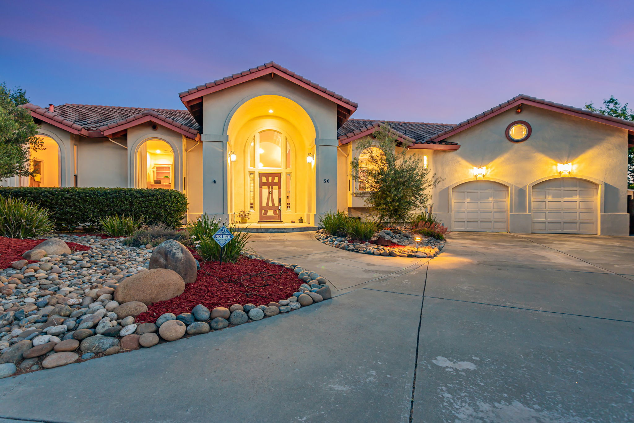 069_TWILIGHT_ 50 Schmidt Ct_