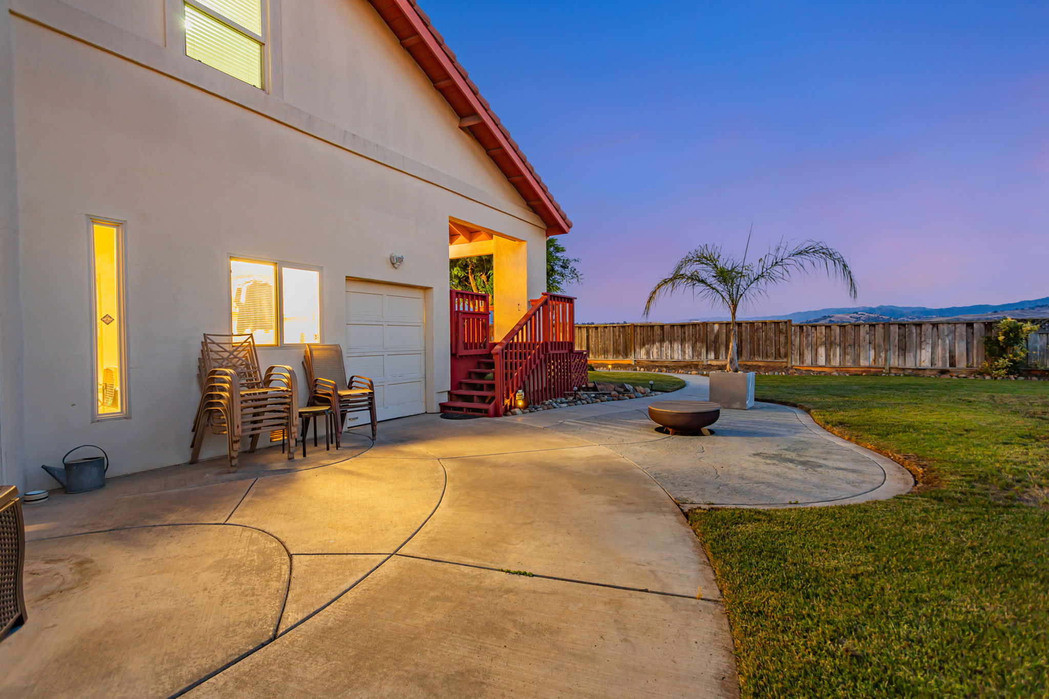 073_TWILIGHT_ 50 Schmidt Ct_