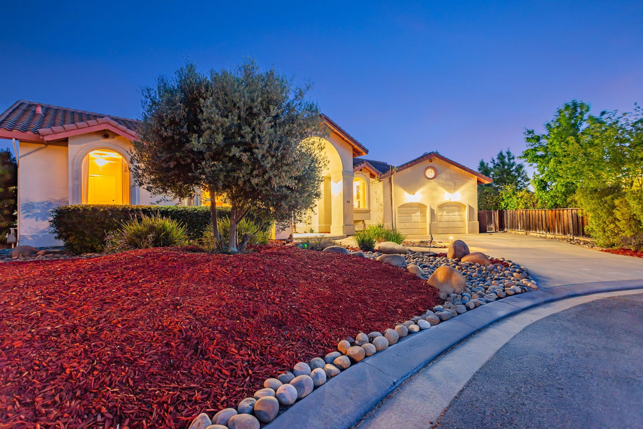 079_TWILIGHT_ 50 Schmidt Ct_