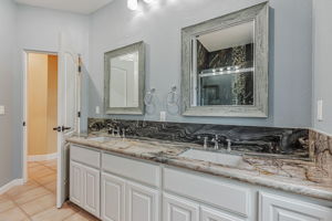 049_50 Schmidt Ct  