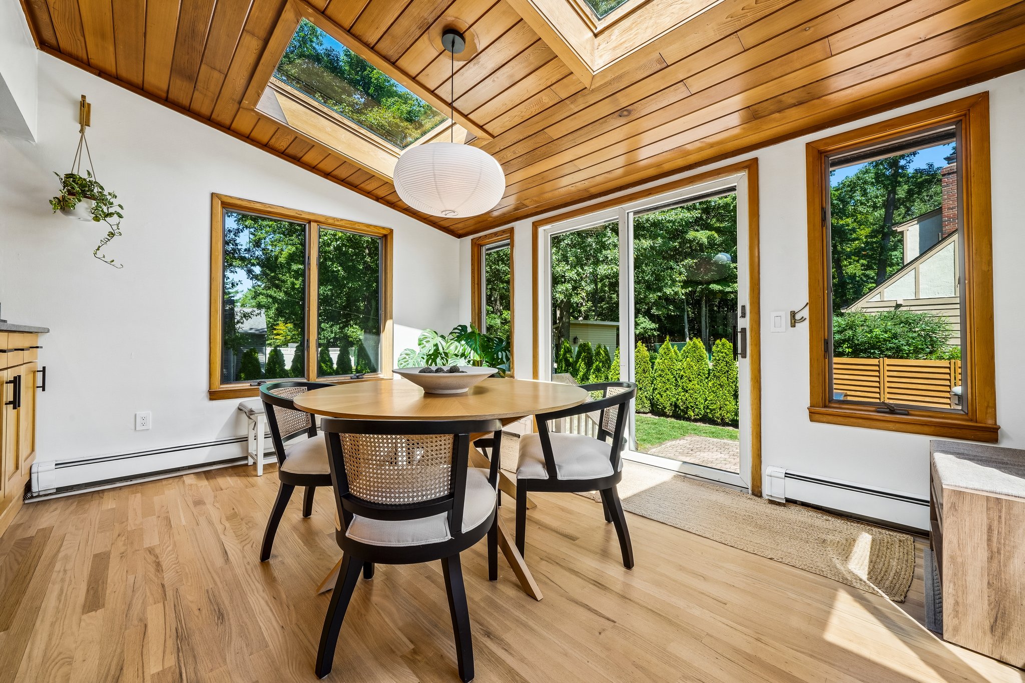 Kitchen Dining Area