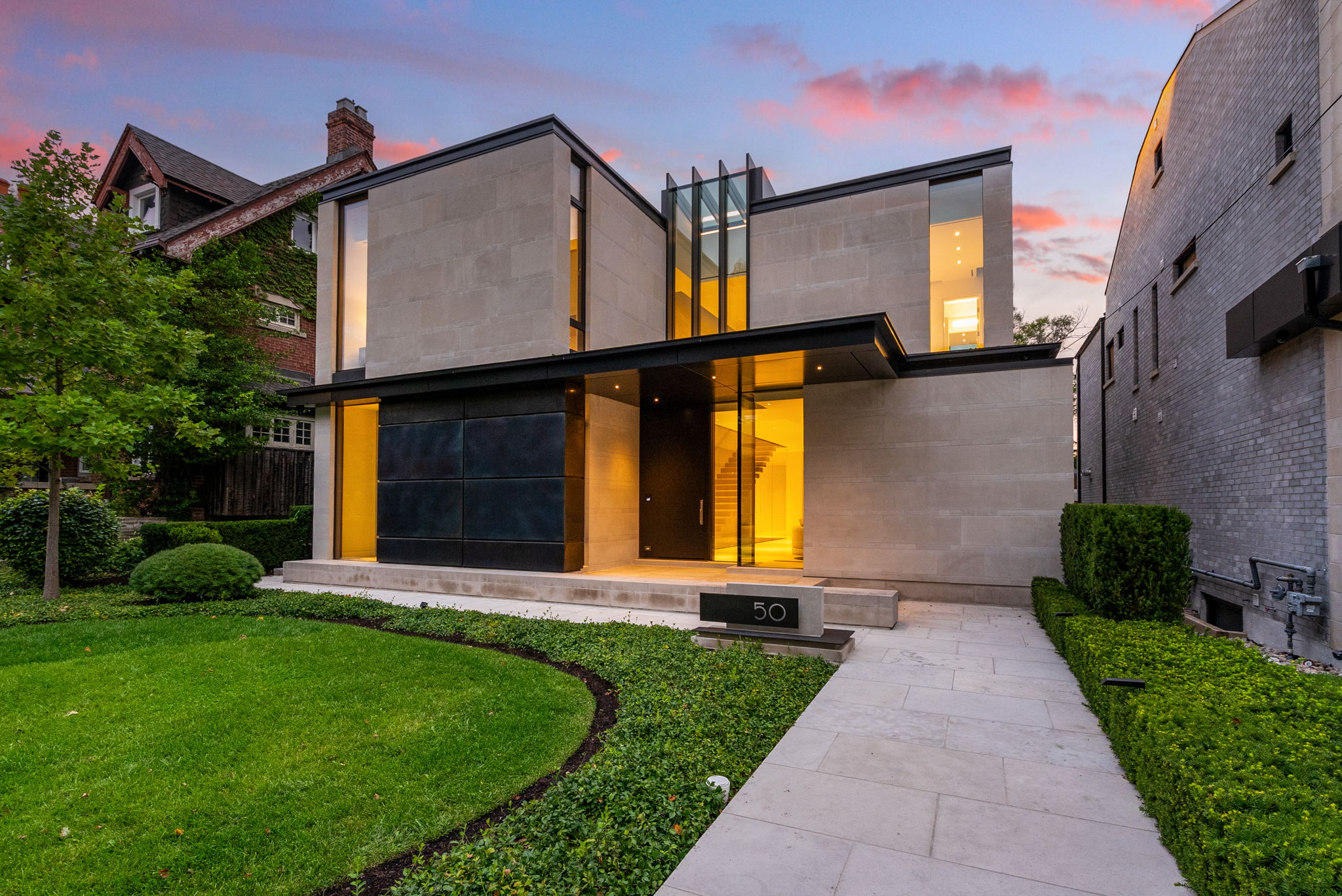 50 Teddington Park Ave Toronto, ON M4N 2C6