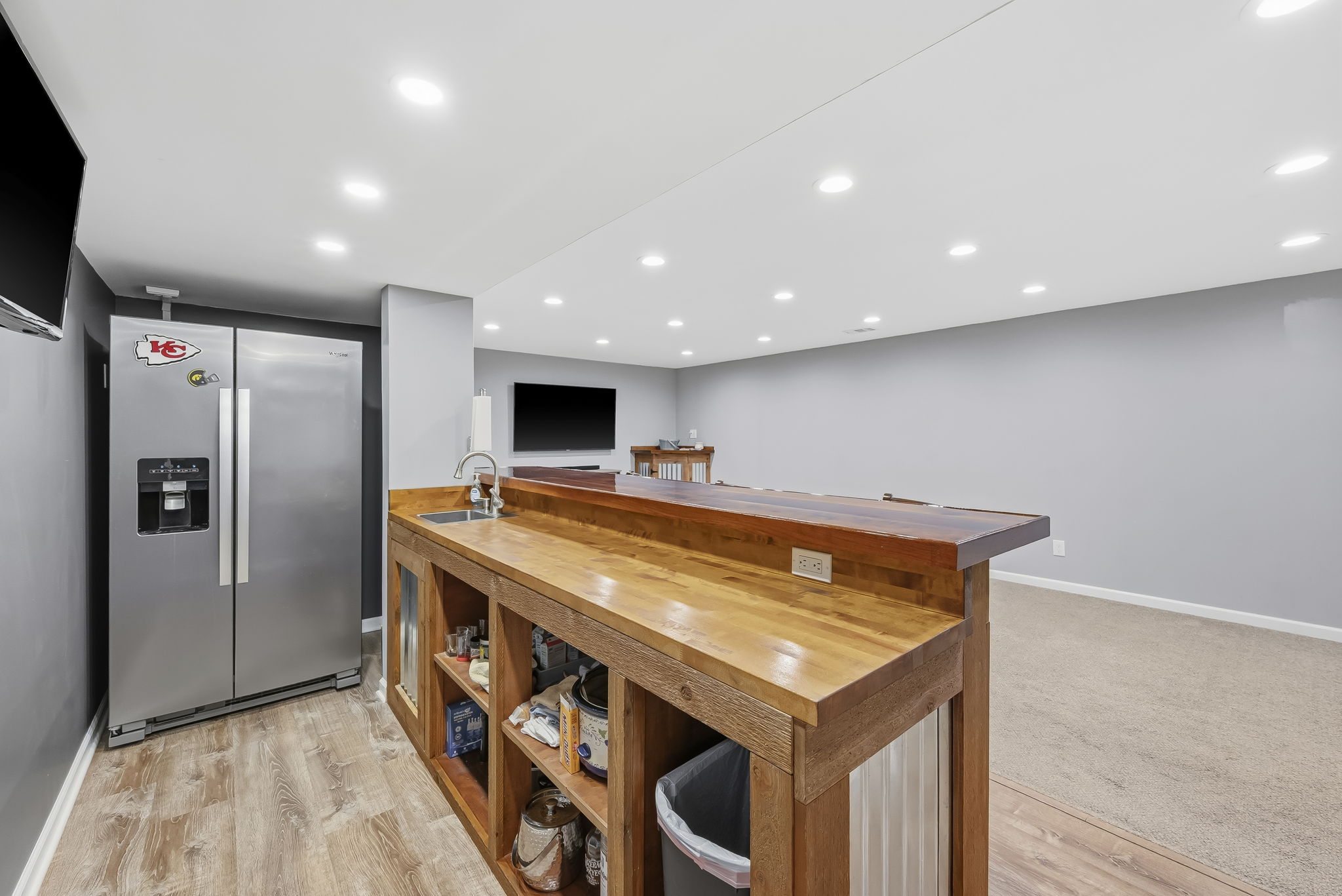  Photo 46