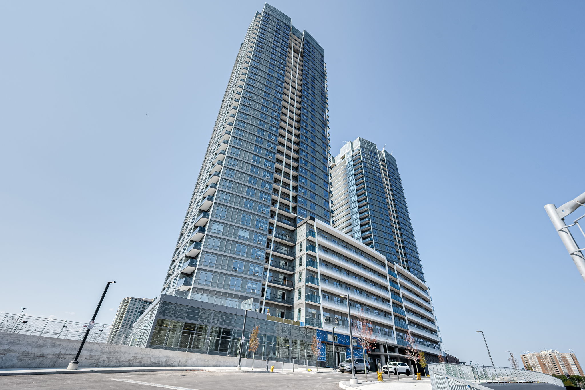 50 Upper Mall Wy B-1101 Vaughan, ON L4J 0L8