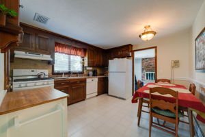  50 Valley Dr, Berlin, CT 06037, US Photo 9