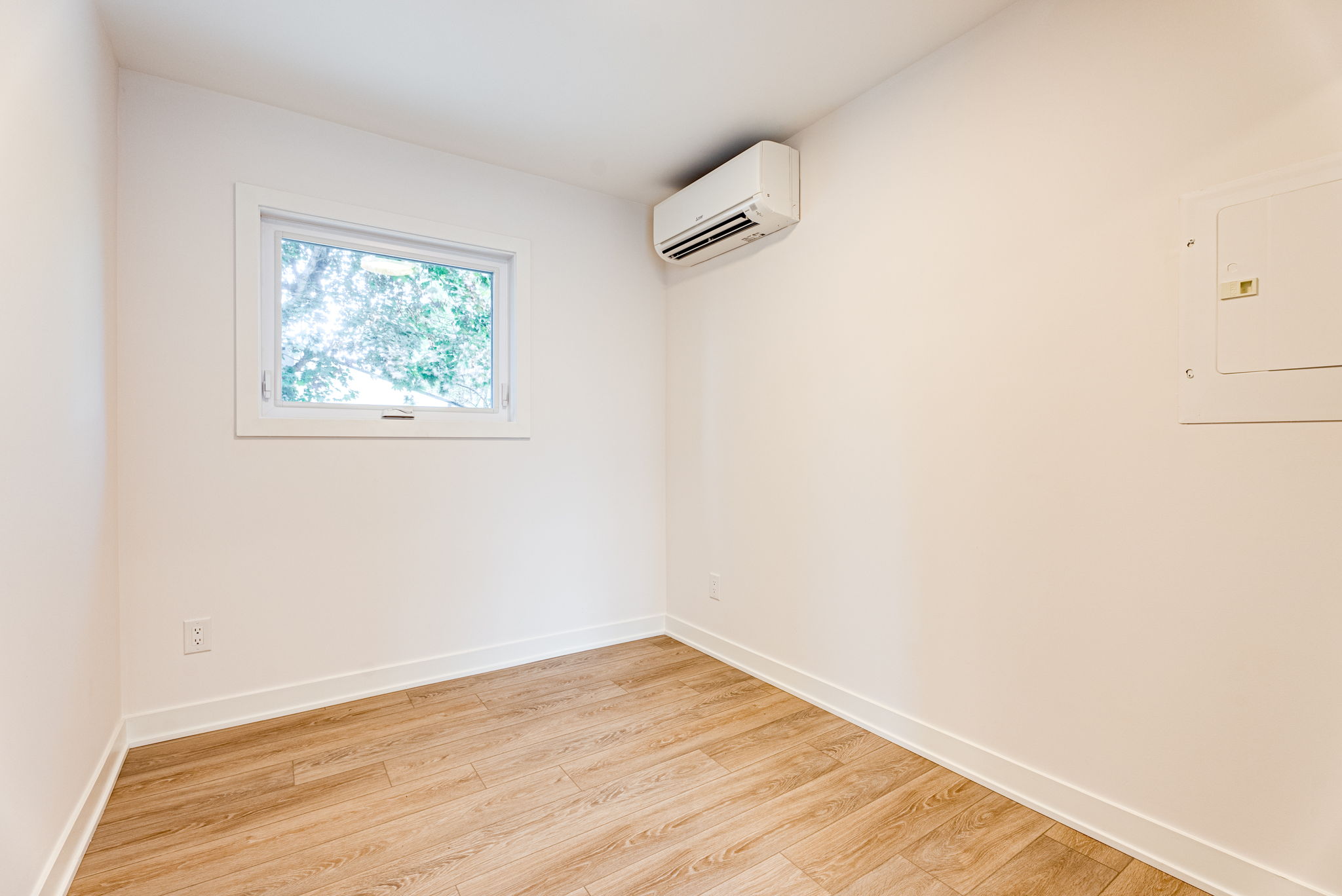 50 William Cragg Dr Toronto, ON M3M 1V1