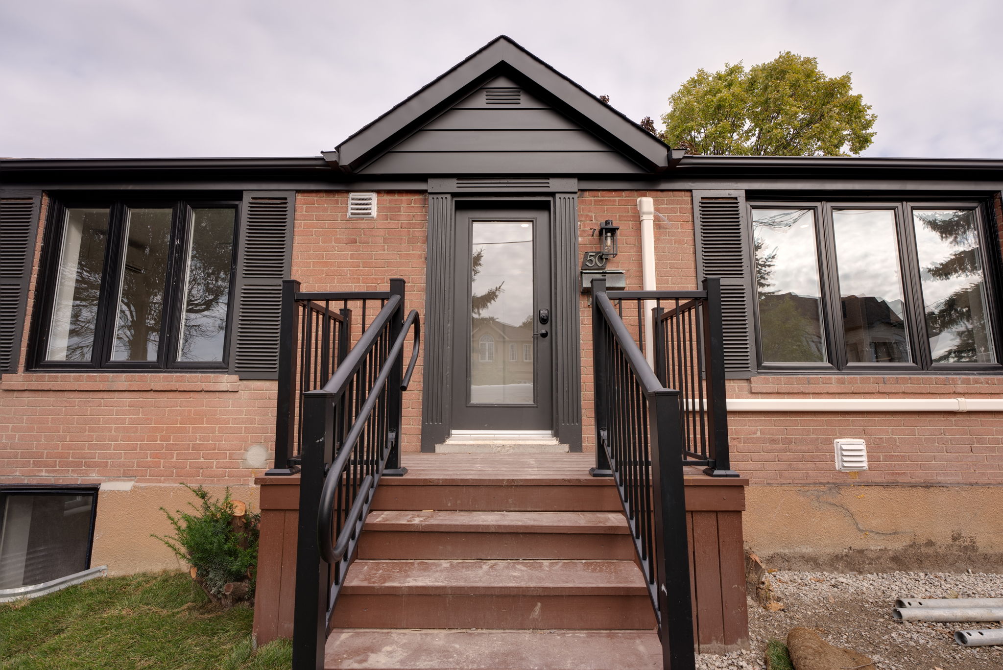50 William Cragg Dr Toronto, ON M3M 1V1