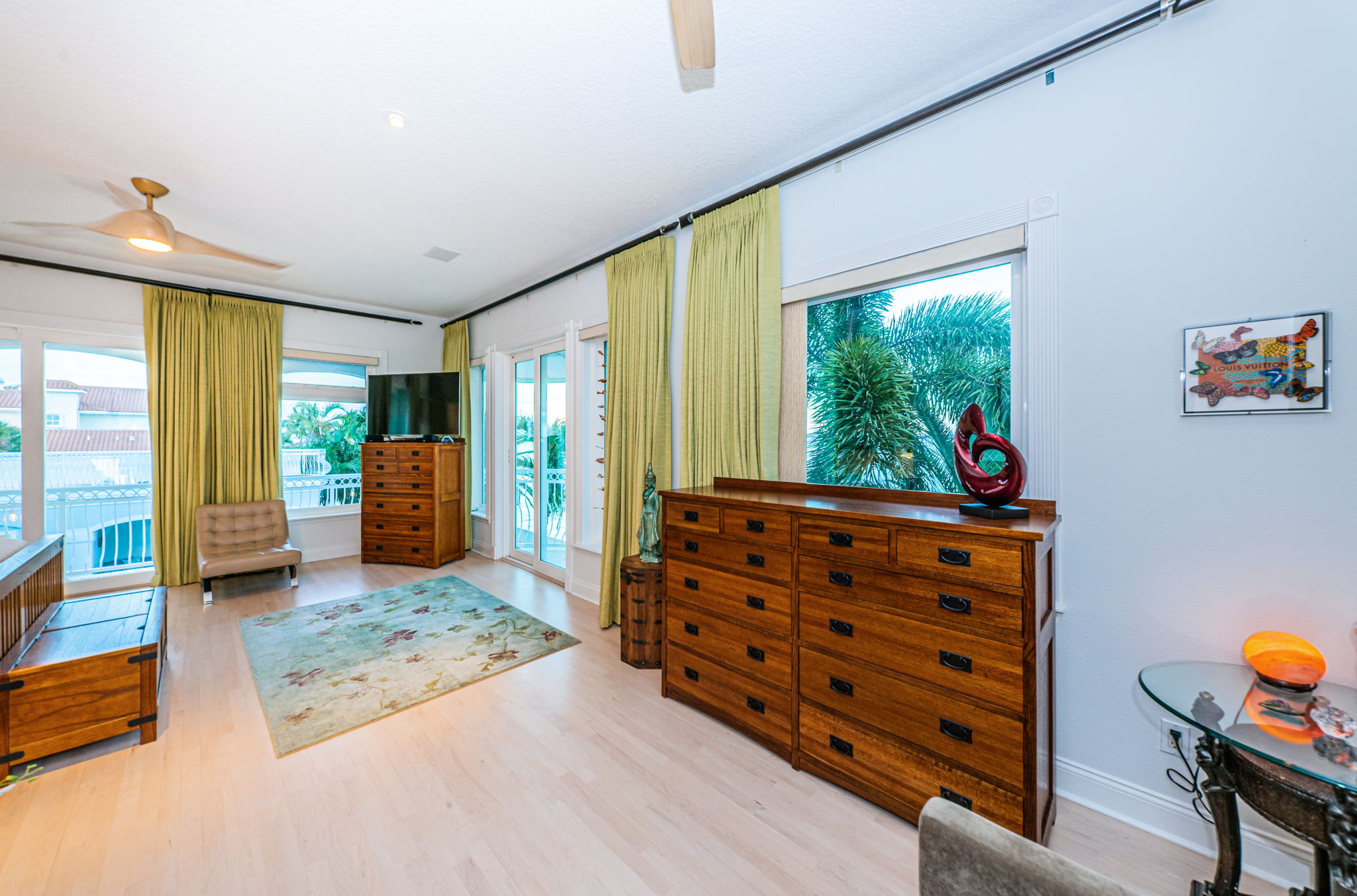 Master Bedroom1e