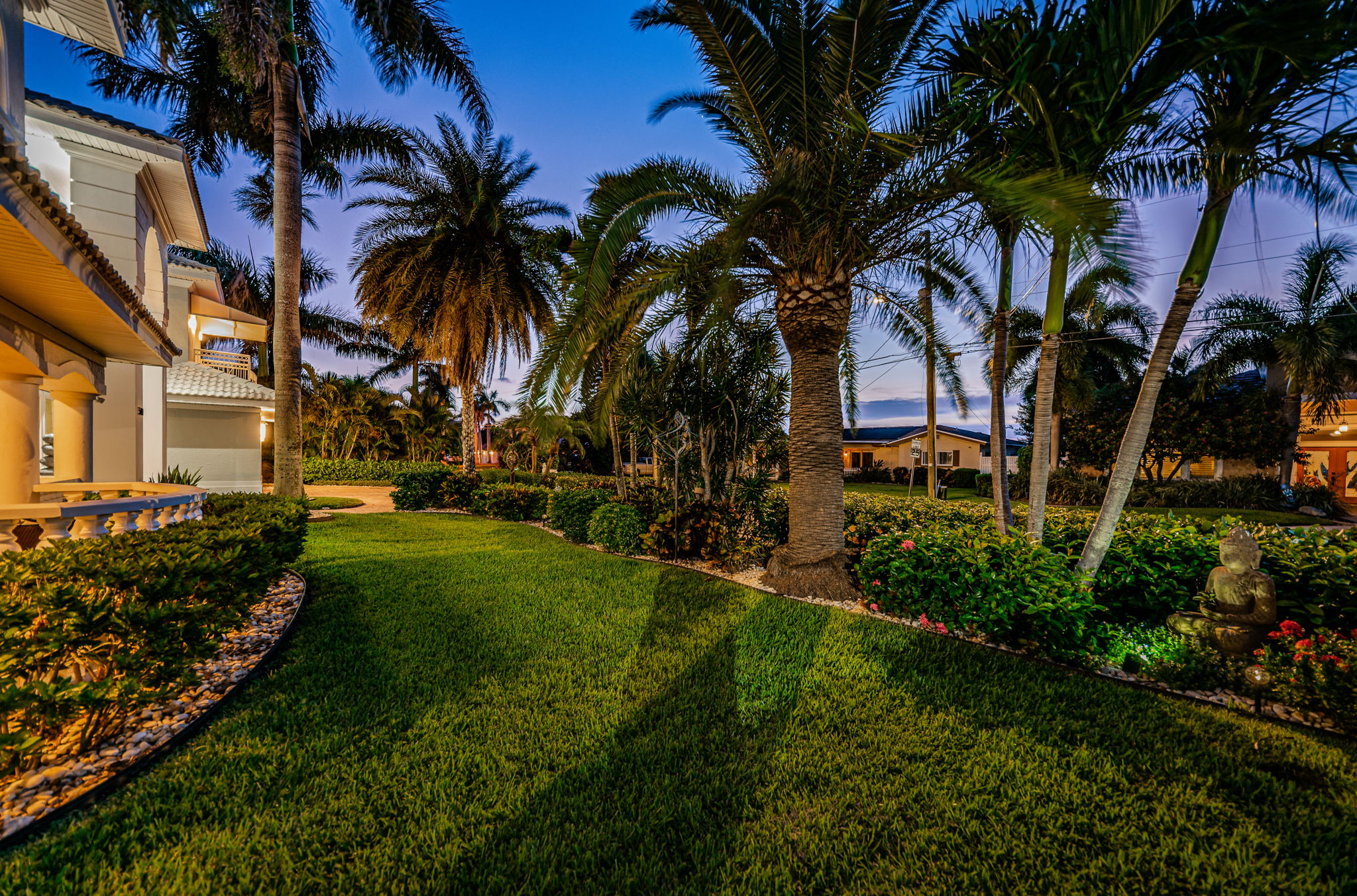 Frontyard2