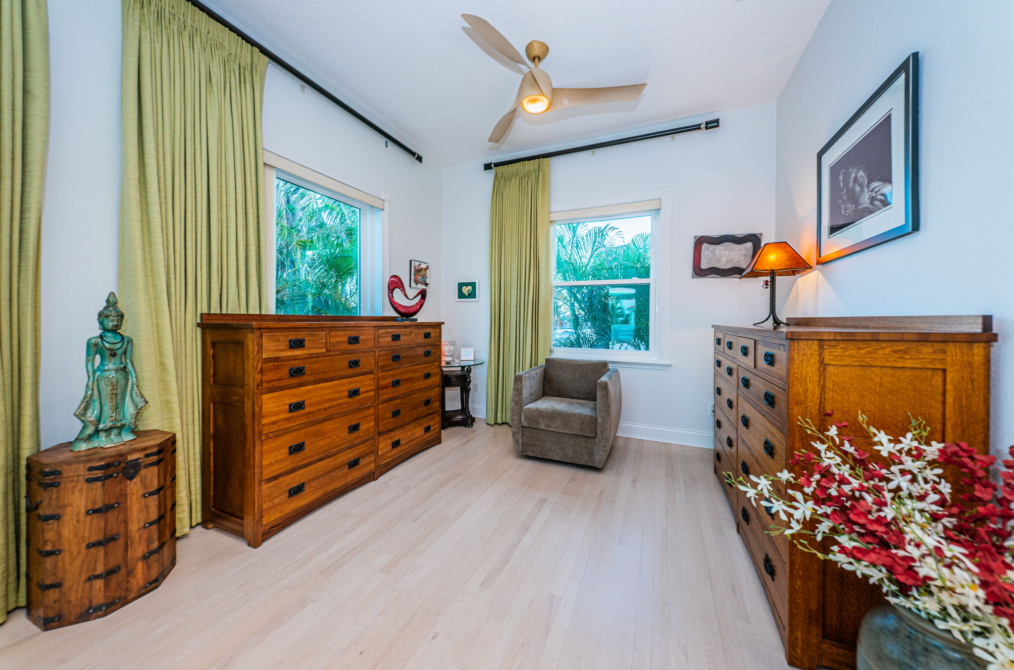 Master Bedroom1c