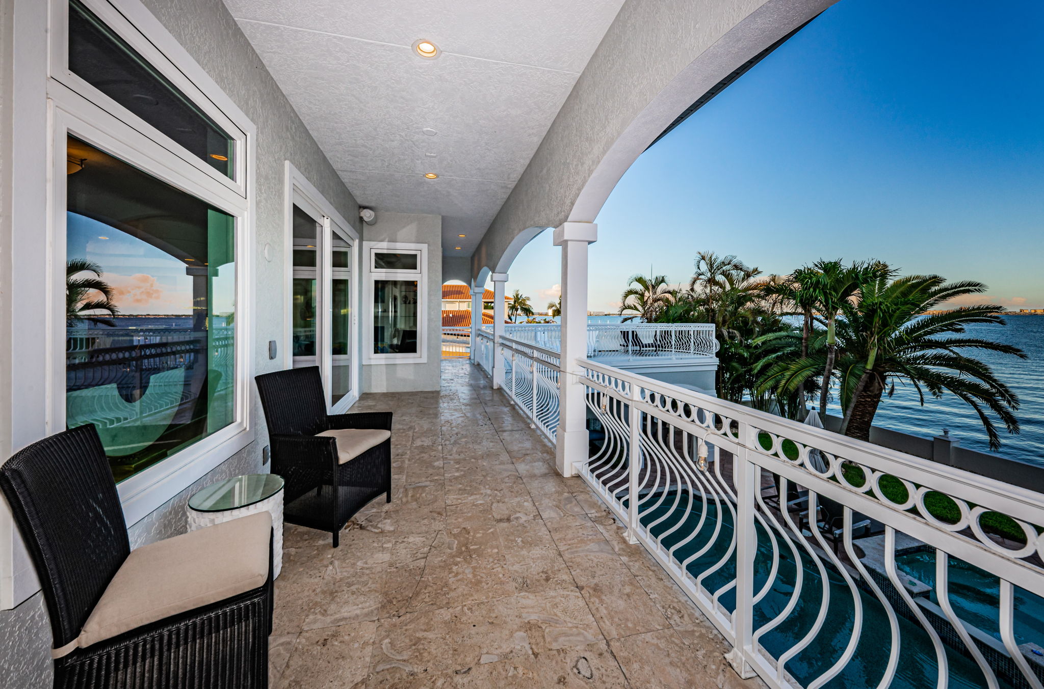 Balcony2