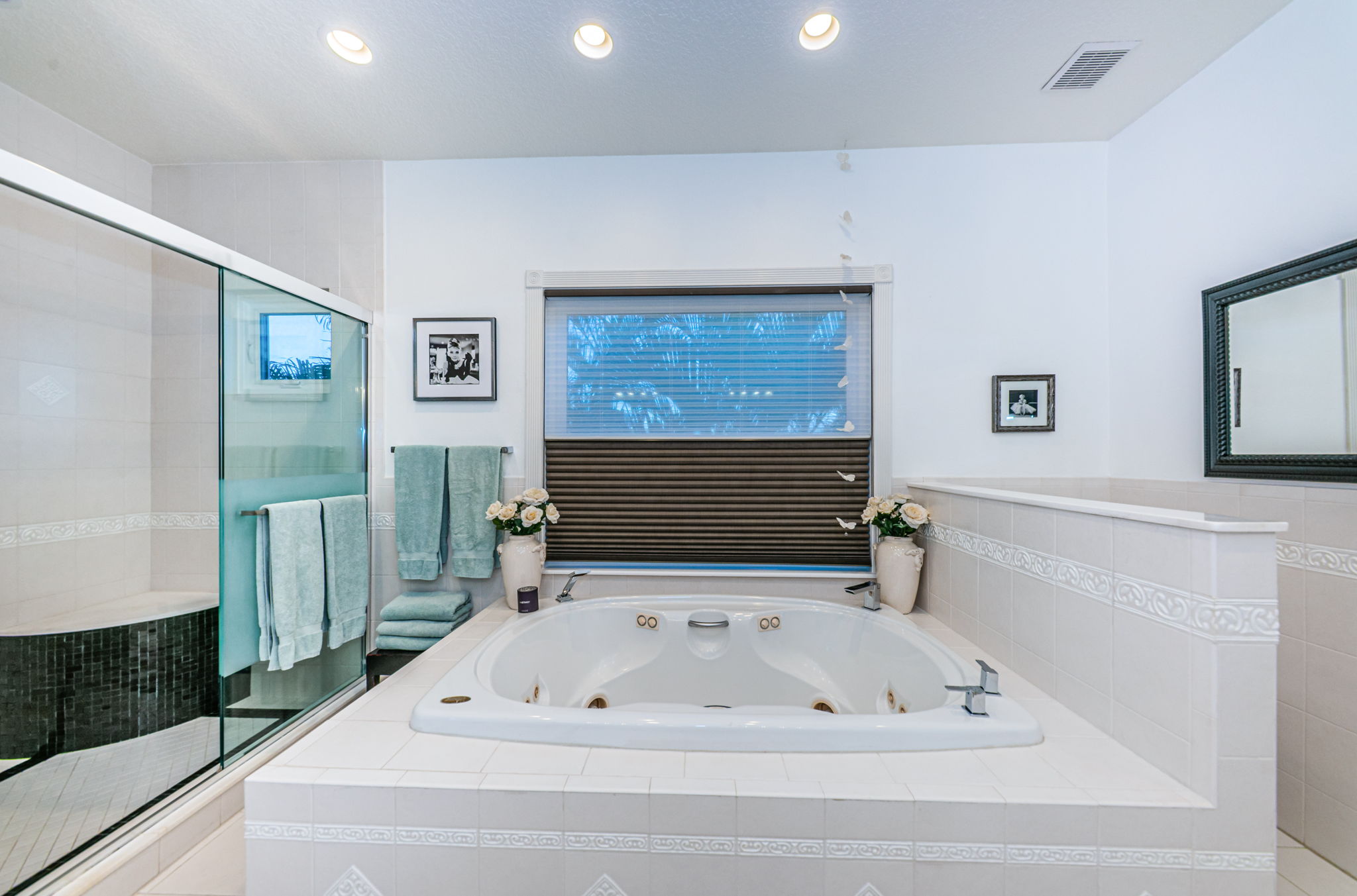 Master Bathroom1b-2