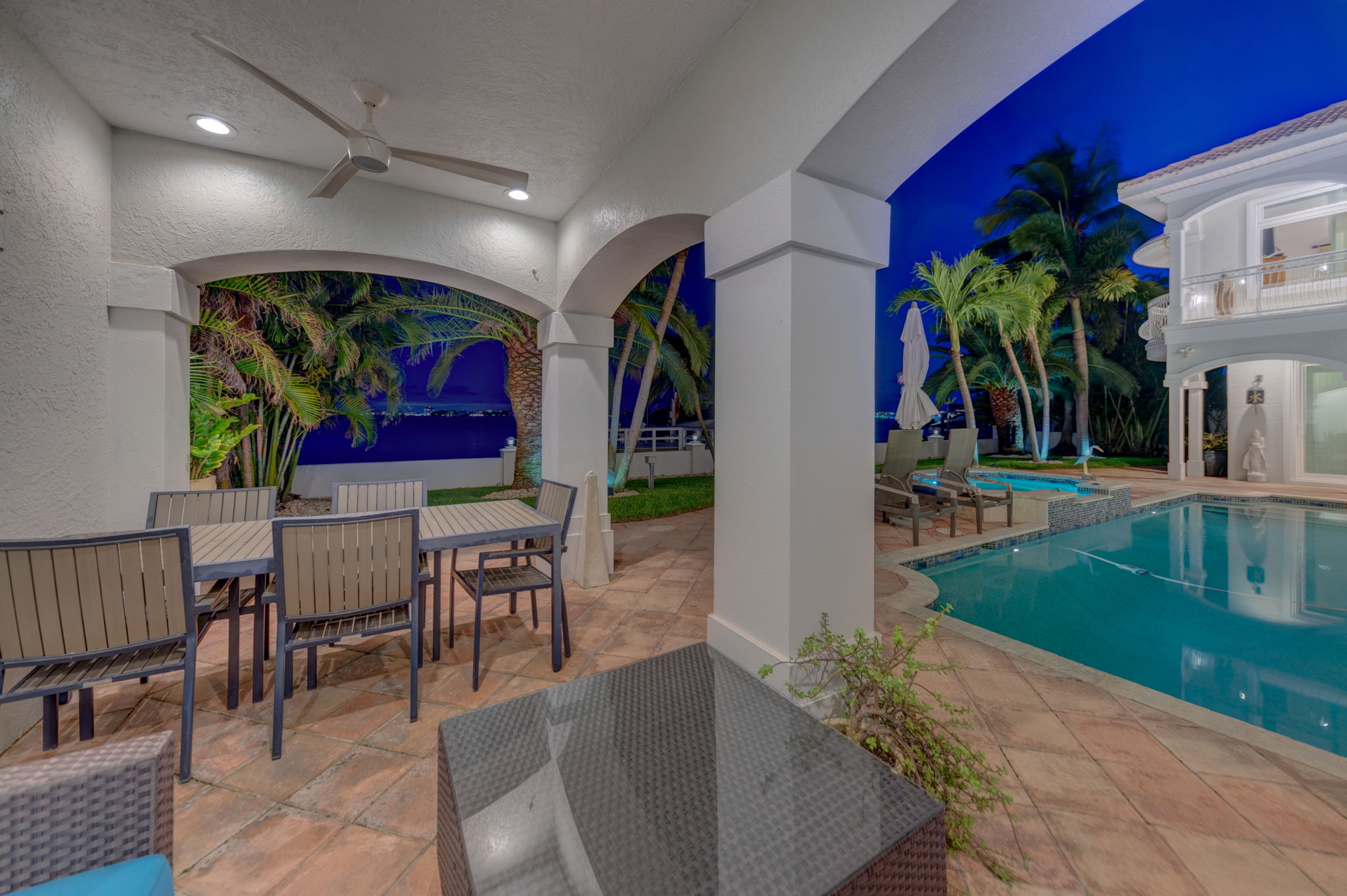Pool Lanai21