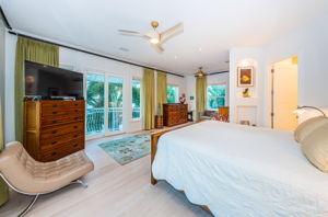 Master Bedroom1a-2