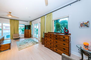Master Bedroom1e