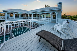 Sundeck Balcony4