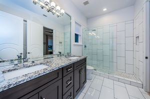 Jack n Jill Bathroom