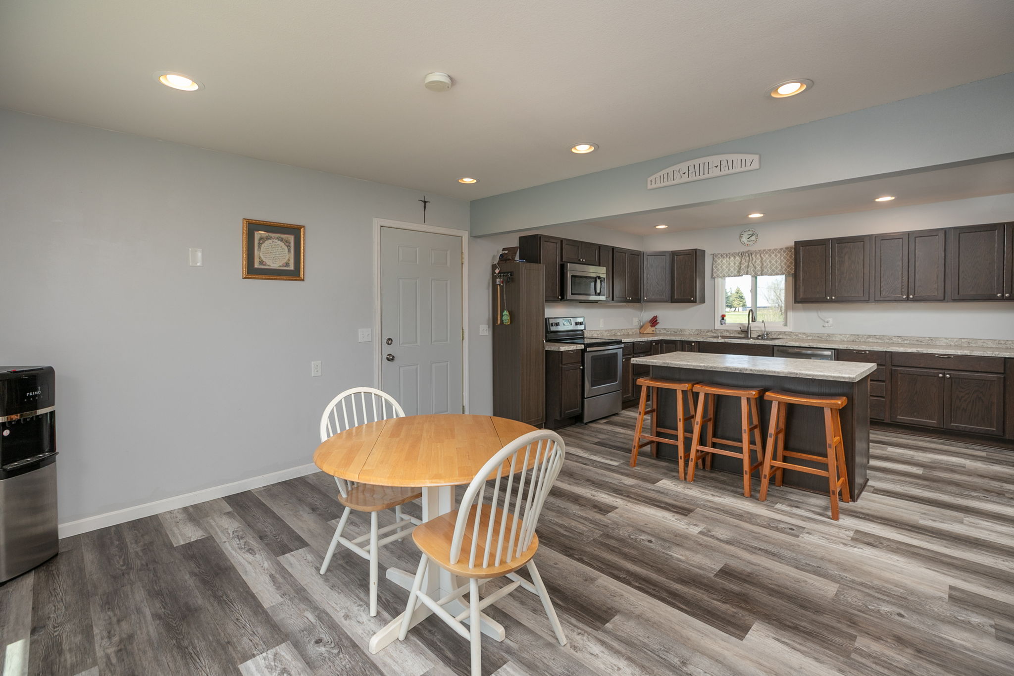 05-Dining Room