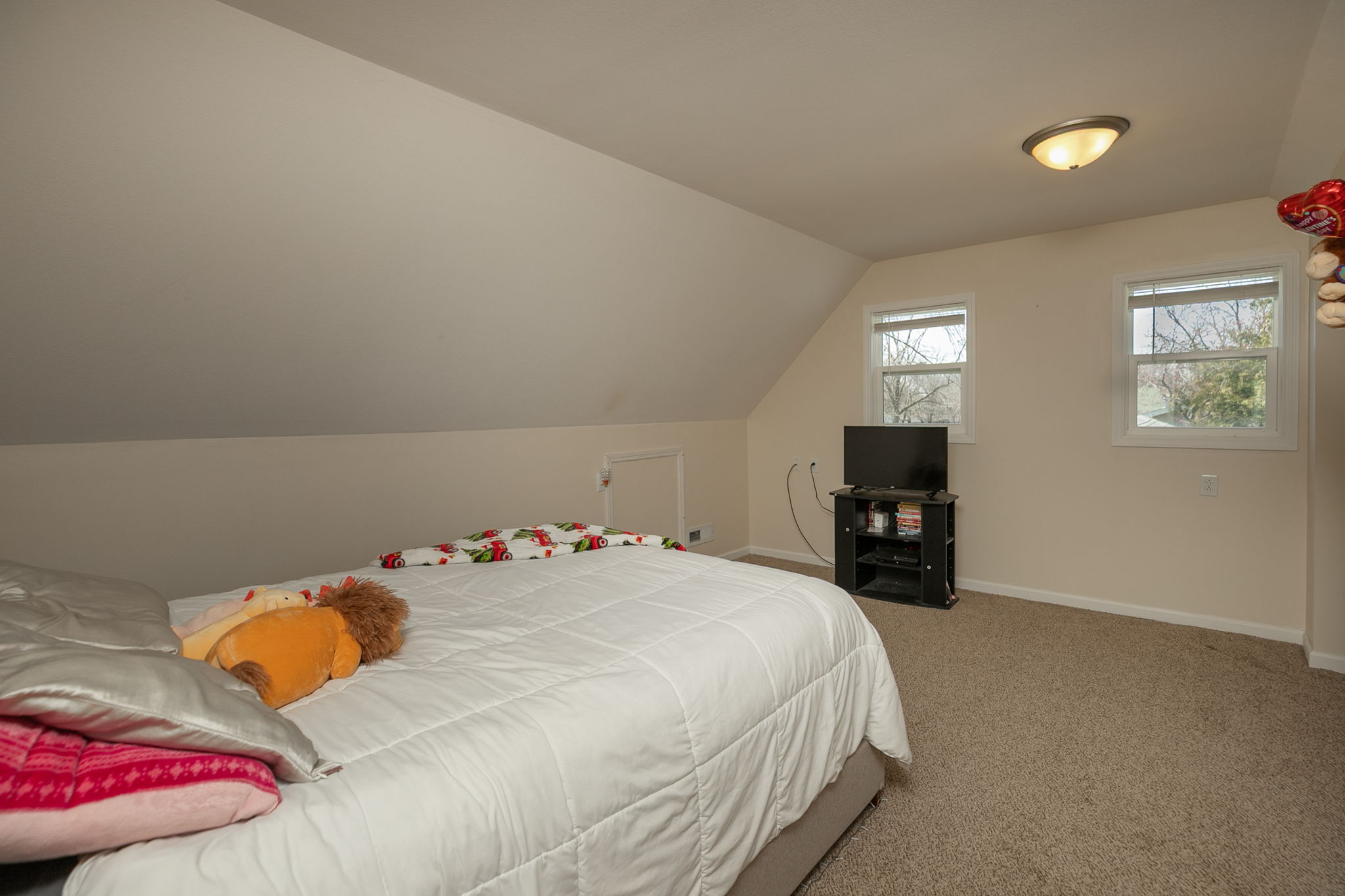 17-Bedroom 2 Upper