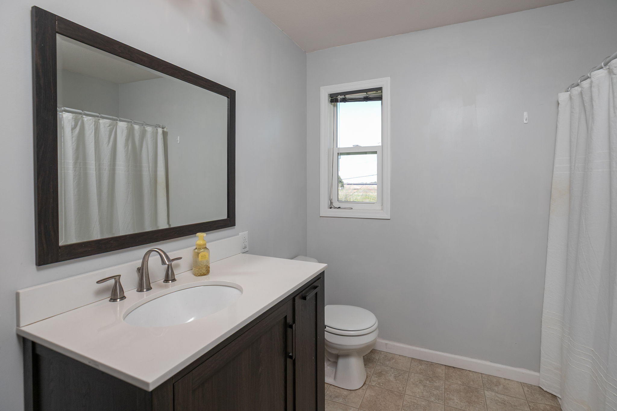 22-Bathroom Upper