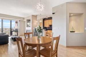 500 E Grant St, Minneapolis, MN 55404, USA Photo 4