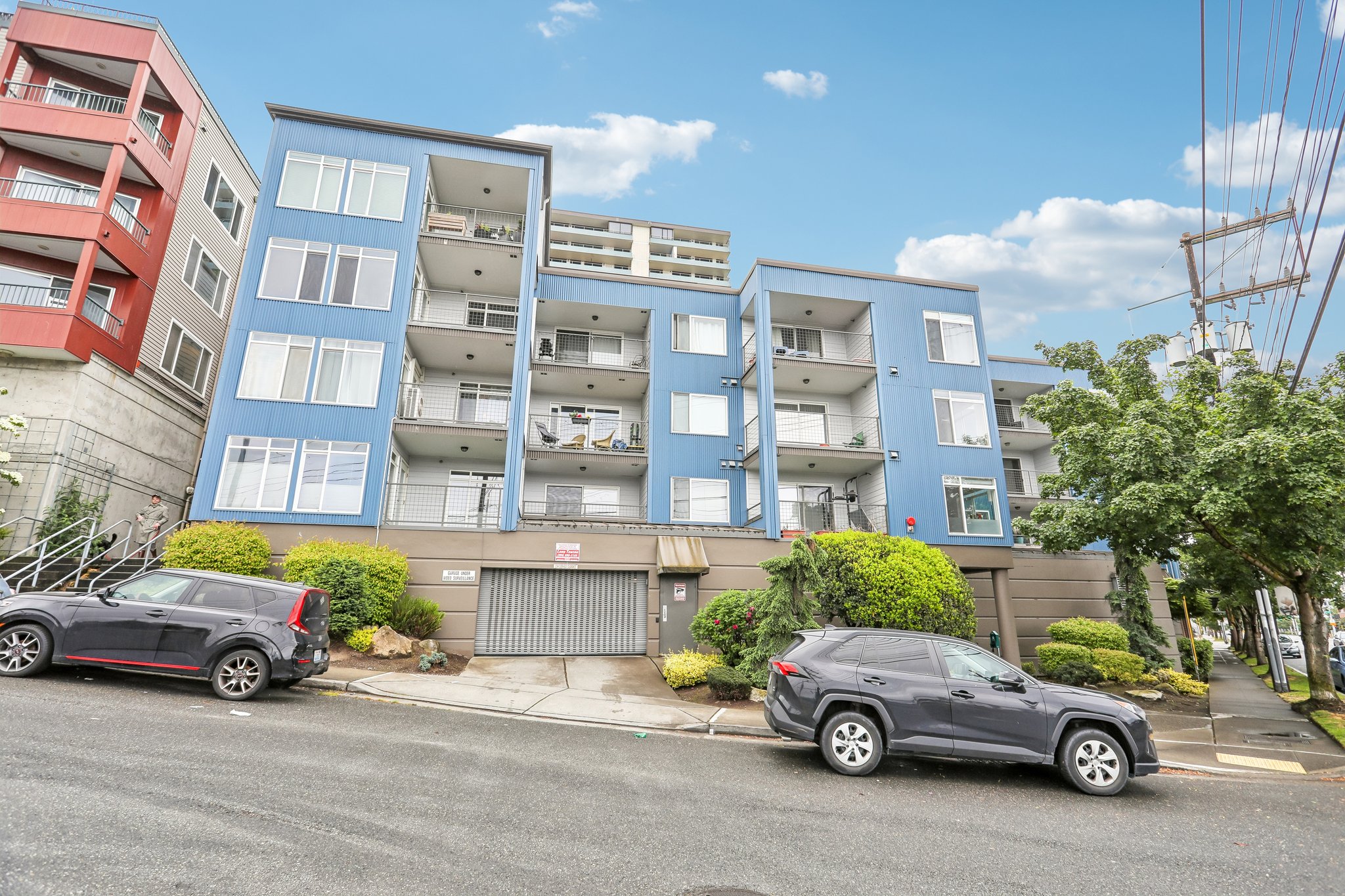 Elliott Ave W 405-S2705-032.jpg