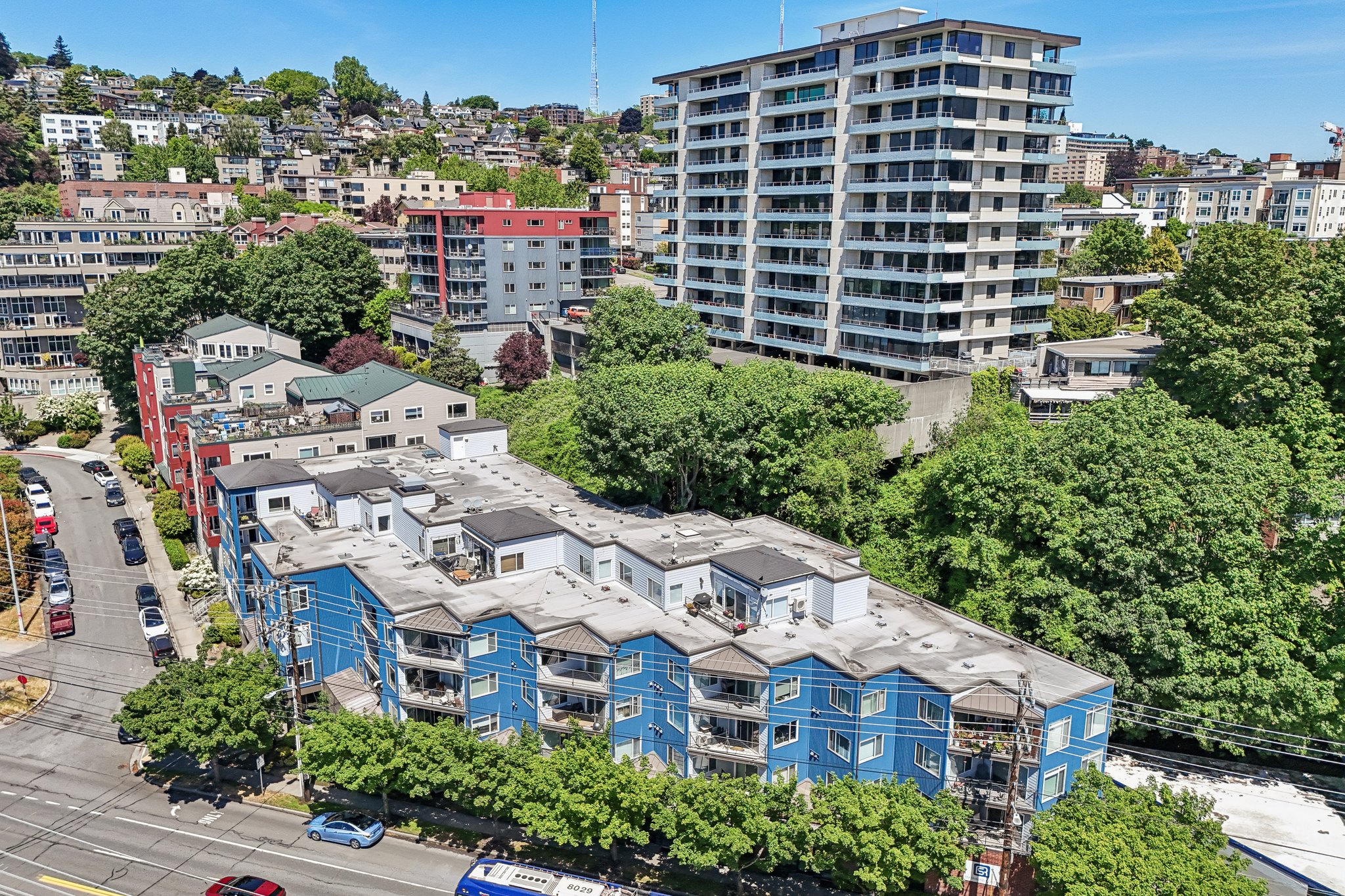 Elliott Ave W 405-S2905-005.jpg