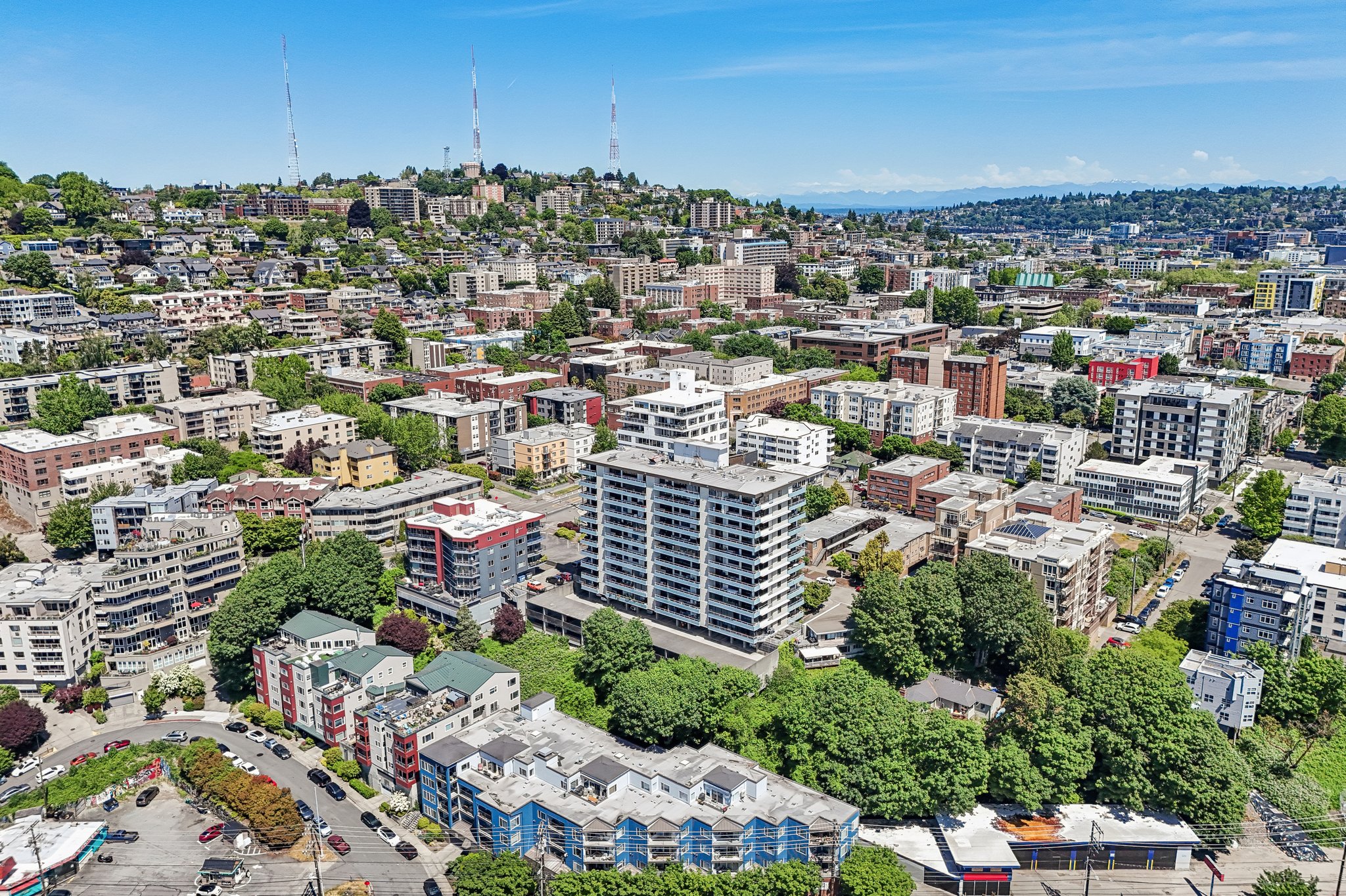Elliott Ave W 405-S2905-006.jpg