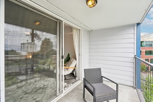 Elliott Ave W 405-S2705-026.jpg