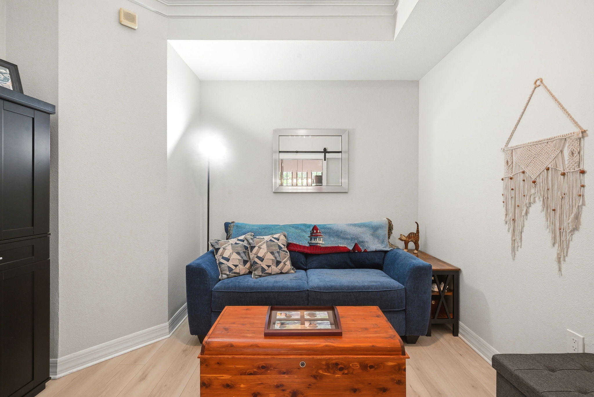 Enclosed Versatile Den