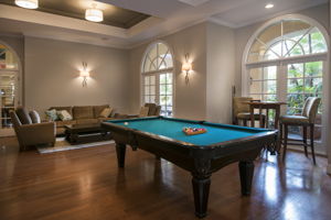 Veranda Room Resident Lounge with Billiards