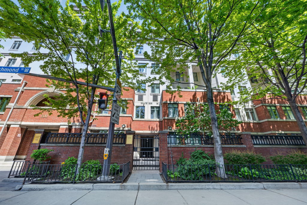 500 Richmond St W 115