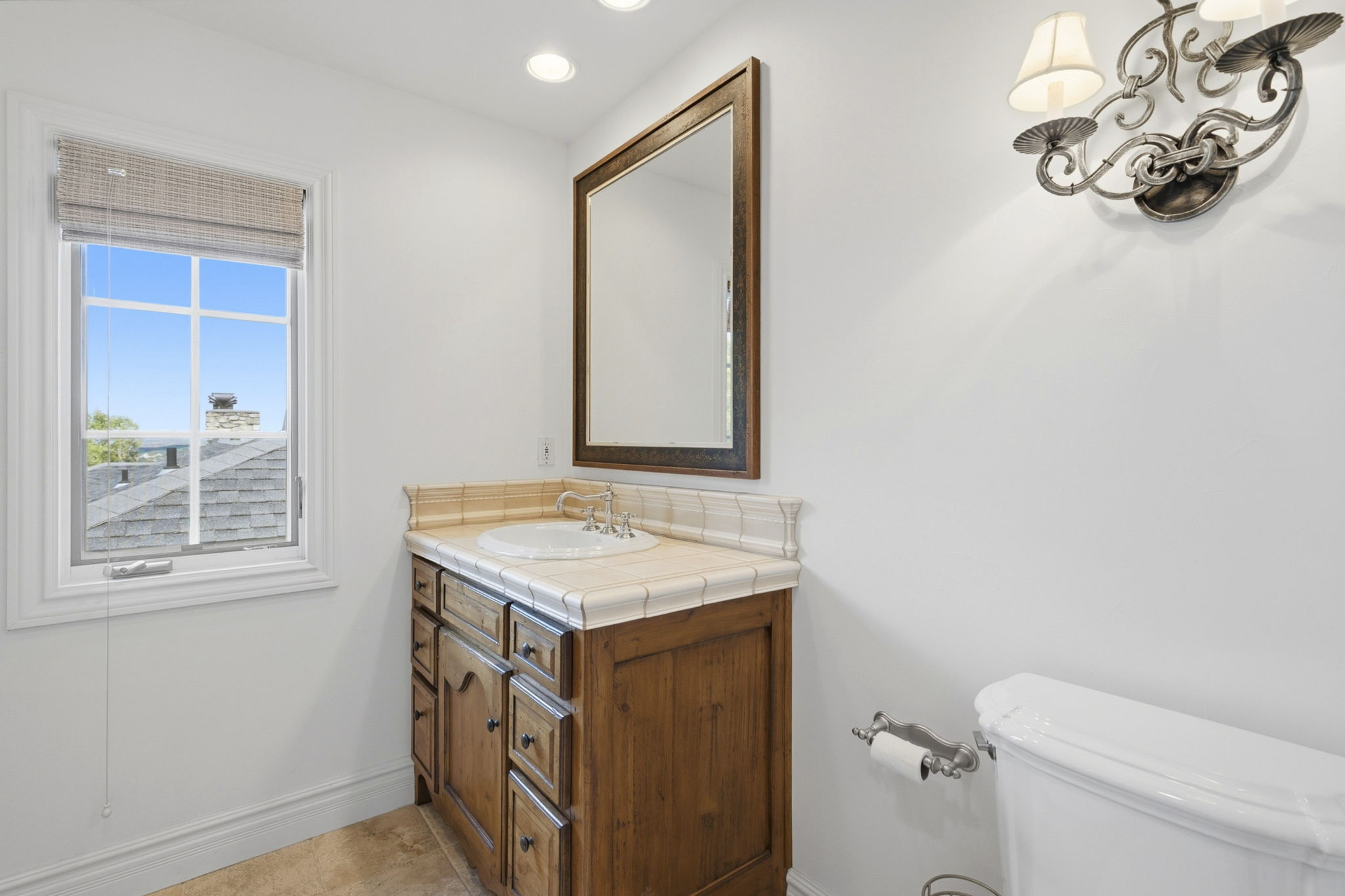 Bathroom 2-2