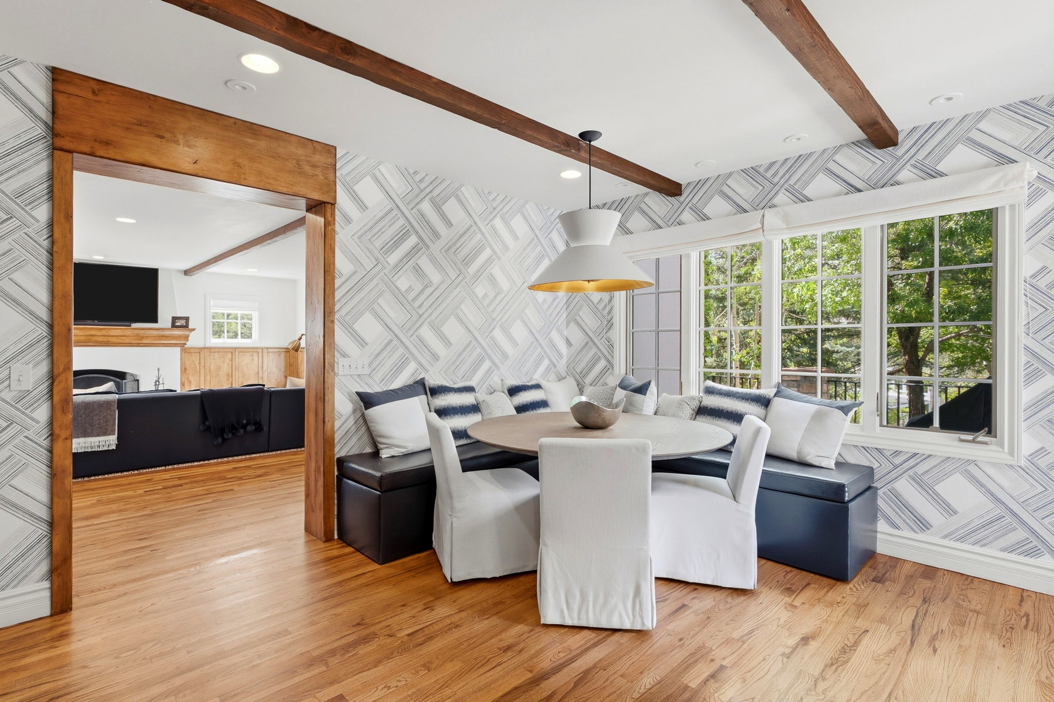 Breakfast Nook 4
