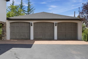 Garage 2