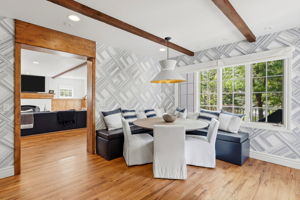 Breakfast Nook 4