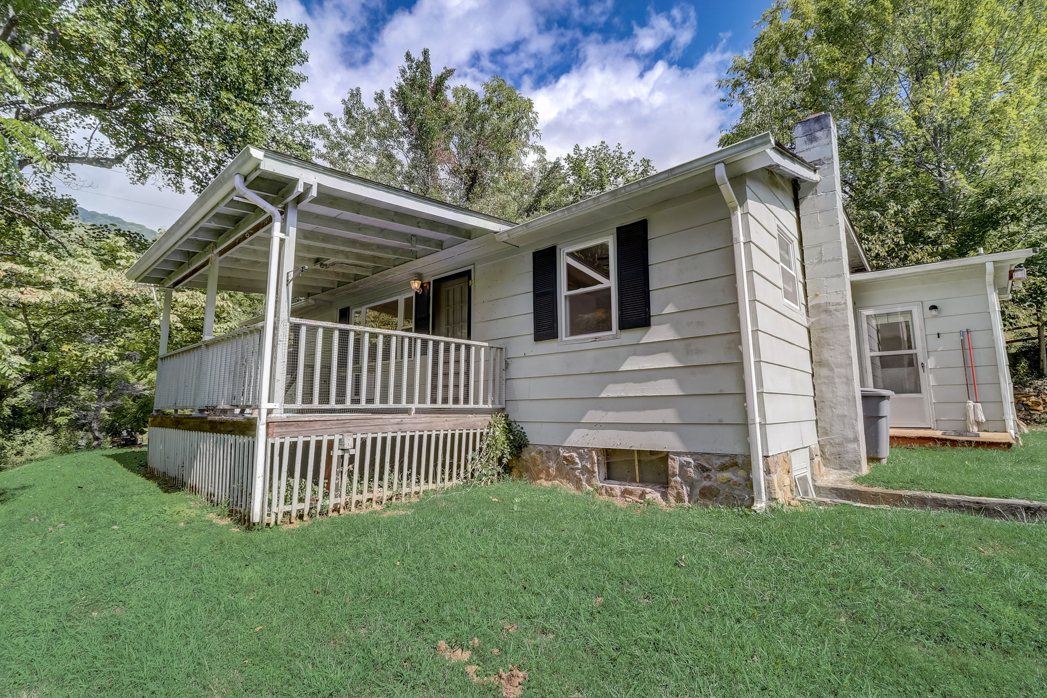 Sorrells Cove Rd-005